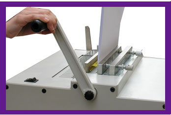 多功能装订机双线圈打孔装订方法